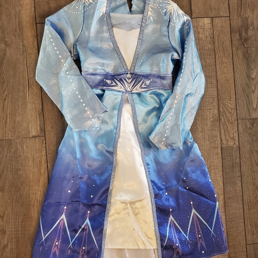 NWOT Elsa Dress/Costume Size 4-6x